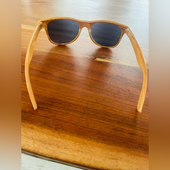 Sunglasses - Picture 4 of 4